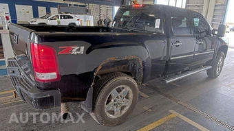 2013 GMC Sierra 2500 Denali HD Crew Cab Medium Bed 5SA – miniatura 4