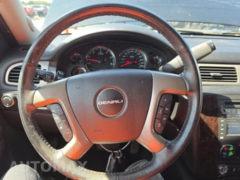 2013 GMC Yukon Denali XL 5SA – miniatura 10