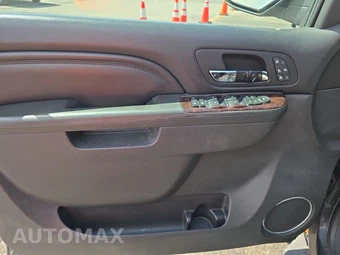 2013 GMC Yukon Denali XL 5SA – miniatura 9