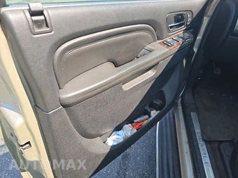 2013 GMC Yukon Denali XL 5SA – miniatura 9