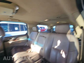 2013 GMC Yukon XL SLE 3SA – miniatura 13