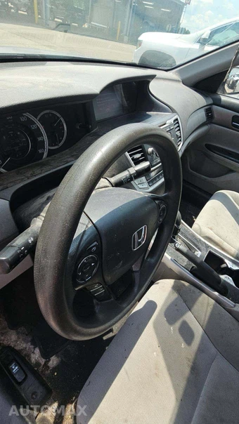 2013 Honda Accord Sedan LX – miniatura 47