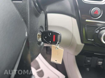 2013 Honda Civic Sedan LX - miniatura 8