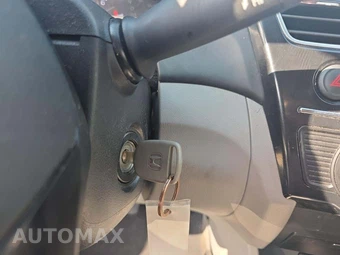 2013 Honda Civic Sedan LX – miniatura 8