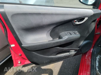 2013 Honda Fit – miniatura 9