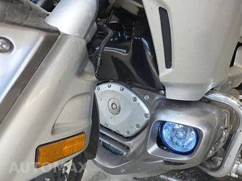 2013 Honda Gold Wing Audio / Comfort / Navigation - miniatura 17
