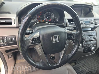 2013 Honda Odyssey - miniatura 10
