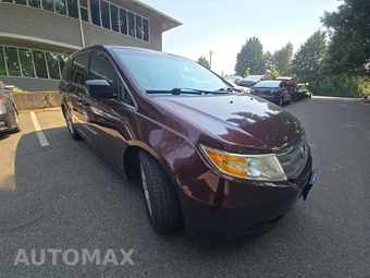 2013 Honda Odyssey LX 118.1" WB - miniatura 4