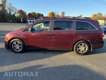 2013 Honda Odyssey LX 118.1" WB - miniatura 12