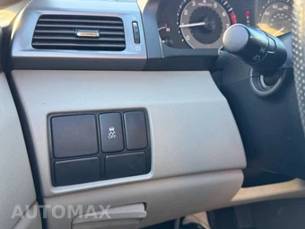 2013 Honda Odyssey LX 118.1" WB - miniatura 23