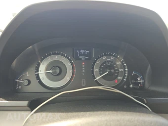 2013 Honda Odyssey Touring 118.1" WB - miniatura 12