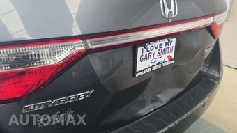 2013 Honda Odyssey Touring 118.1" WB - miniatura 25