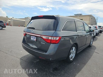 2013 Honda Odyssey Touring 118.1" WB - miniatura 4