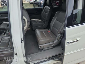 2013 Honda Odyssey Touring 118.1" WB – miniatura 13
