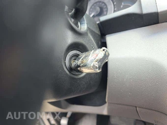 2013 Honda Odyssey Touring 118.1" WB – miniatura 8