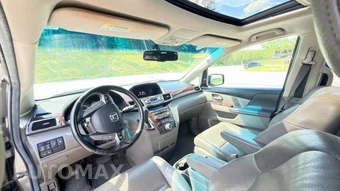 2013 Honda Odyssey Touring 118.1" WB - miniatura 14