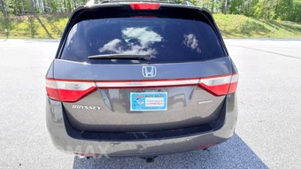 2013 Honda Odyssey Touring 118.1" WB - miniatura 5