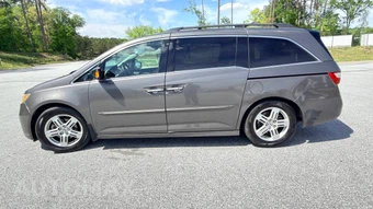 2013 Honda Odyssey Touring 118.1" WB - miniatura 6