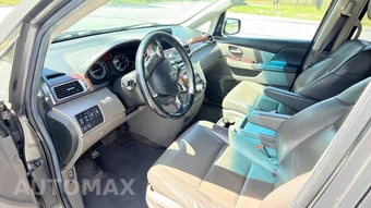 2013 Honda Odyssey Touring 118.1" WB - miniatura 9