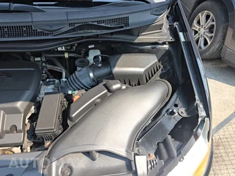 2013 Honda Odyssey Touring Elite 118.1" WB - miniatura 30