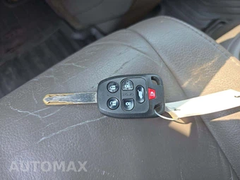 2013 Honda Odyssey Touring Elite 118.1" WB - miniatura 8