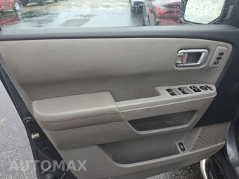 2013 Honda Pilot Touring w/Navigation & RES - miniatura 9