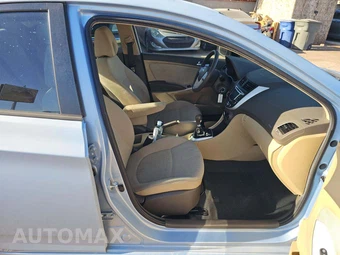 2013 Hyundai Accent GLS Sedan – miniatura 15