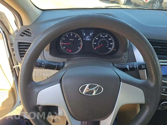 2013 Hyundai Accent GLS Sedan – miniatura 18