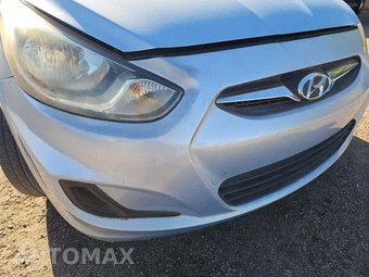 2013 Hyundai Accent GLS Sedan – miniatura 20