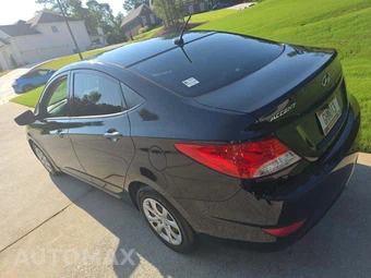 2013 Hyundai Accent GLS Sedan – miniatura 2