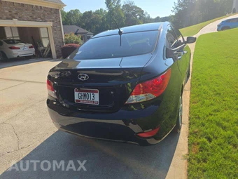 2013 Hyundai Accent GLS Sedan – miniatura 3