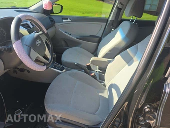 2013 Hyundai Accent GLS Sedan – miniatura 6