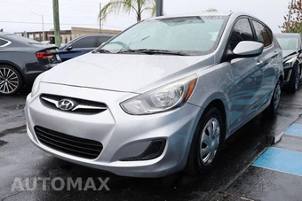 2013 Hyundai Accent GS Hatchback - miniatura 2