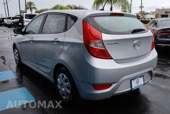 2013 Hyundai Accent GS Hatchback - miniatura 3