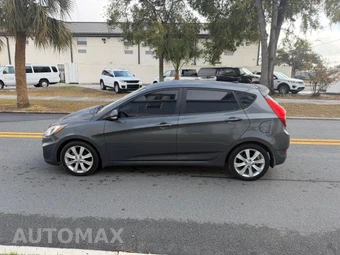 2013 Hyundai Accent SE Hatchback