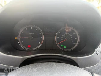 2013 Hyundai Accent SE Hatchback – miniatura 11