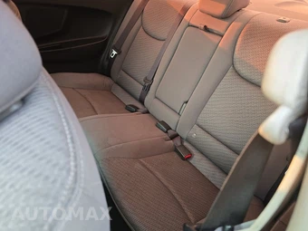 2013 Hyundai Elantra Coupe GS - miniatura 13
