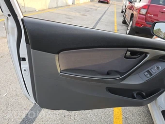 2013 Hyundai Elantra Coupe GS - miniatura 9