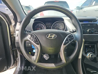 2013 Hyundai Elantra Coupe GS - miniatura 10