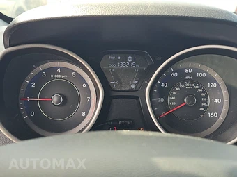 2013 Hyundai Elantra Coupe GS - miniatura 12