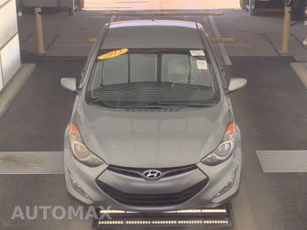 2013 Hyundai Elantra Coupe GS – miniatura 2