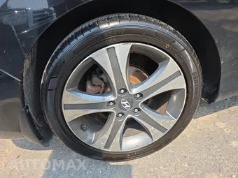 2013 Hyundai Elantra Coupe SE - miniatura 10