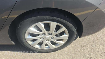 2013 Hyundai Elantra GLS Sedan – miniatura 30