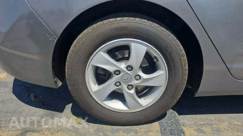 2013 Hyundai Elantra GLS Sedan – miniatura 33
