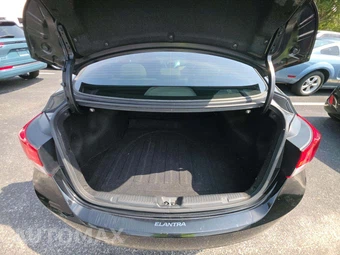 2013 Hyundai Elantra GLS Sedan - miniatura 14