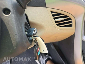 2013 Hyundai Elantra GLS Sedan - miniatura 8