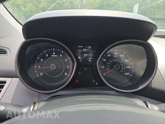 2013 Hyundai Elantra GLS Sedan – miniatura 9