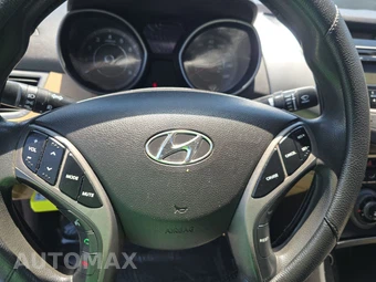 2013 Hyundai Elantra GLS Sedan – miniatura 10