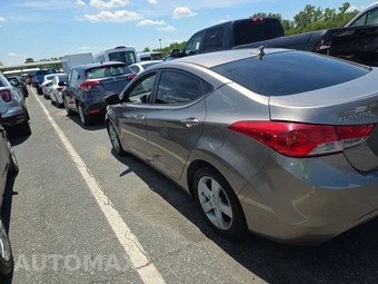 2013 Hyundai Elantra GLS Sedan – miniatura 6