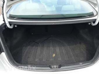 2013 Hyundai Elantra GLS Sedan – miniatura 16